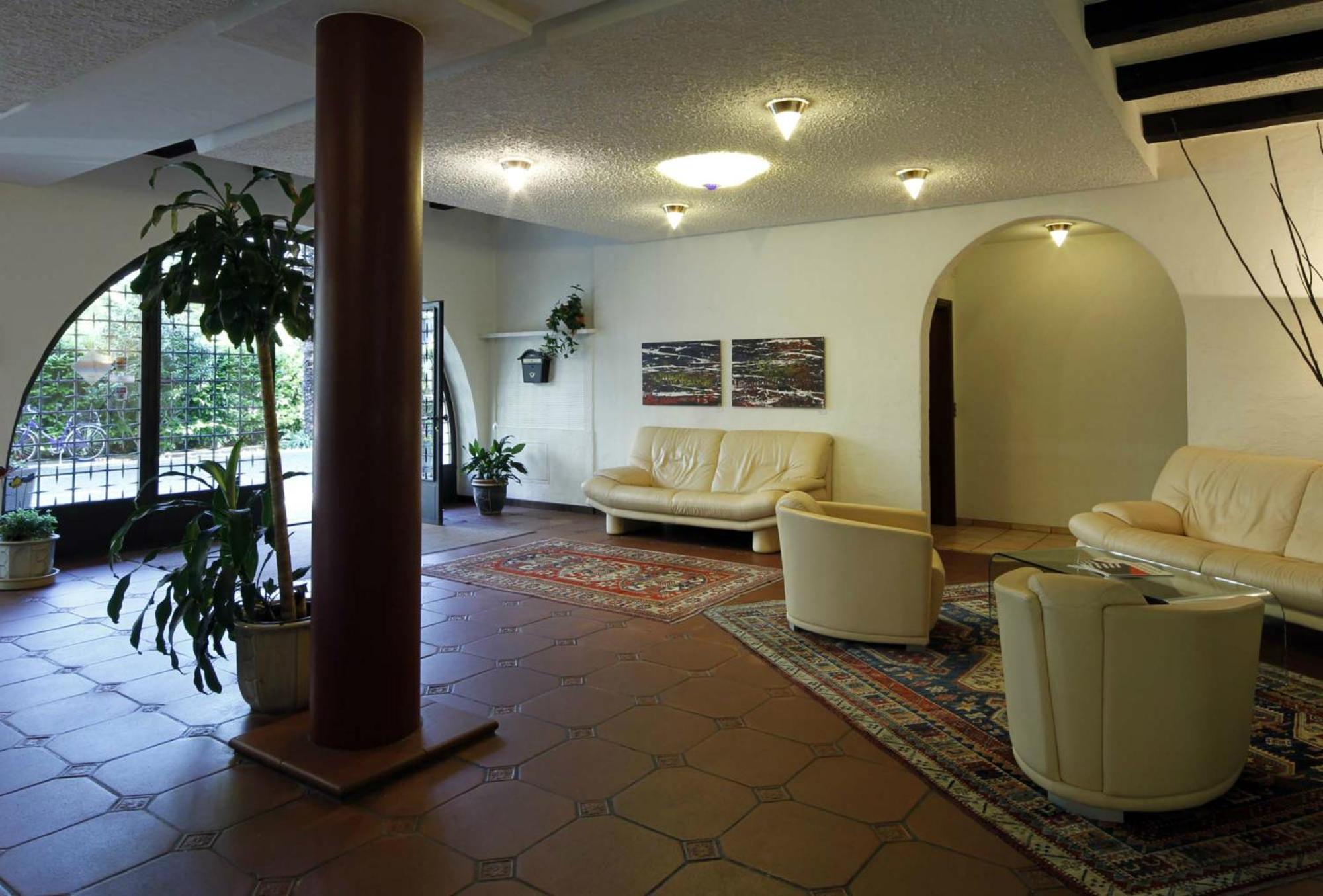 Aparthotel Al Lago 로카르노 외부 사진